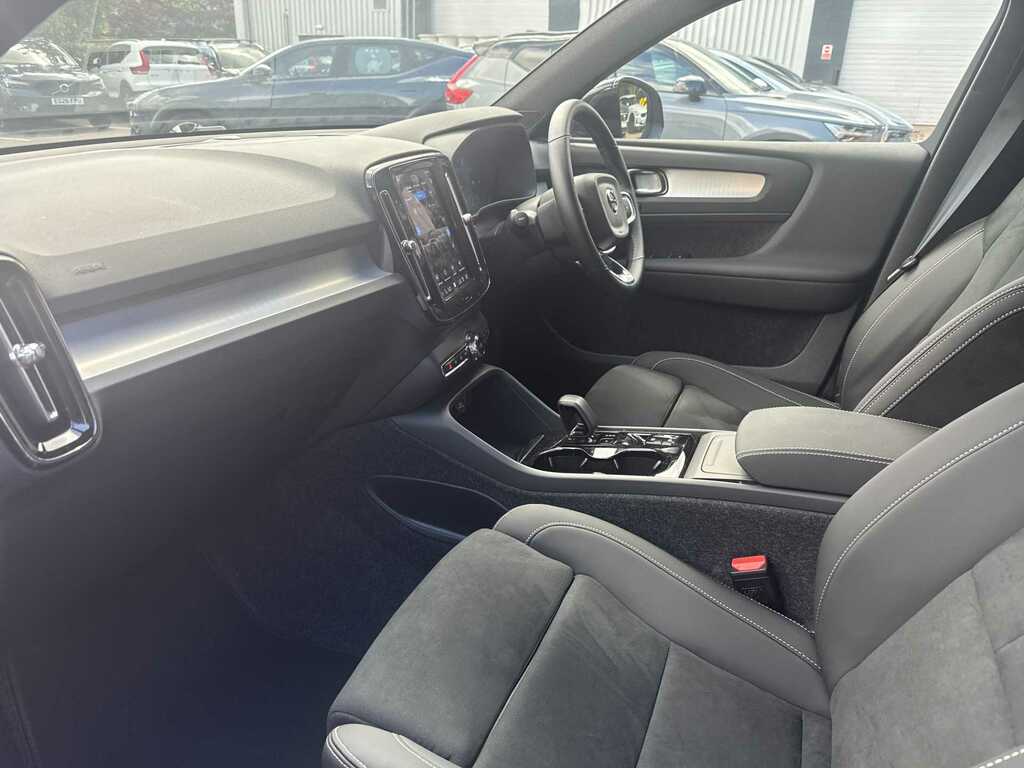 Volvo XC40 2.0 B4p Plus Dark Grey #7