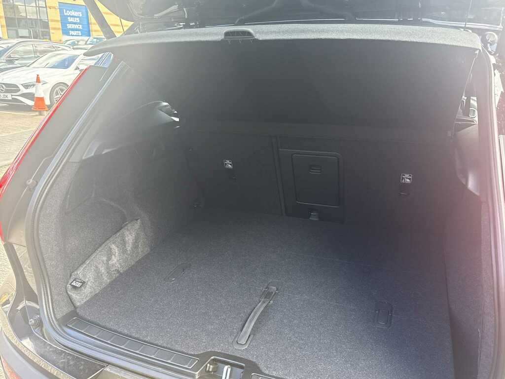 Volvo XC40 2.0 B4p Plus Dark Grey #14