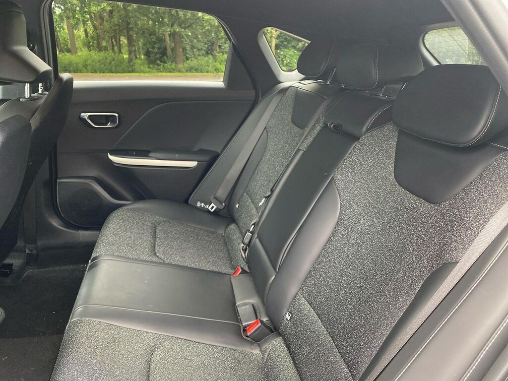 Kia 81.4Kwh Air Red #16