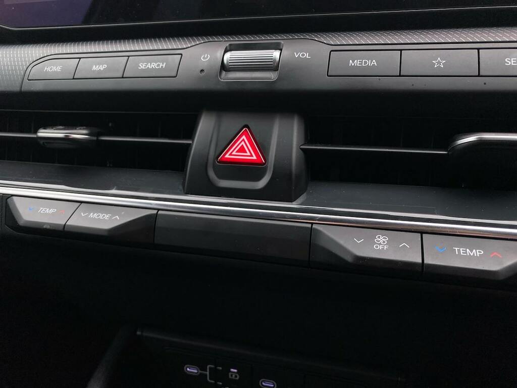 Kia 81.4Kwh Air Red #22
