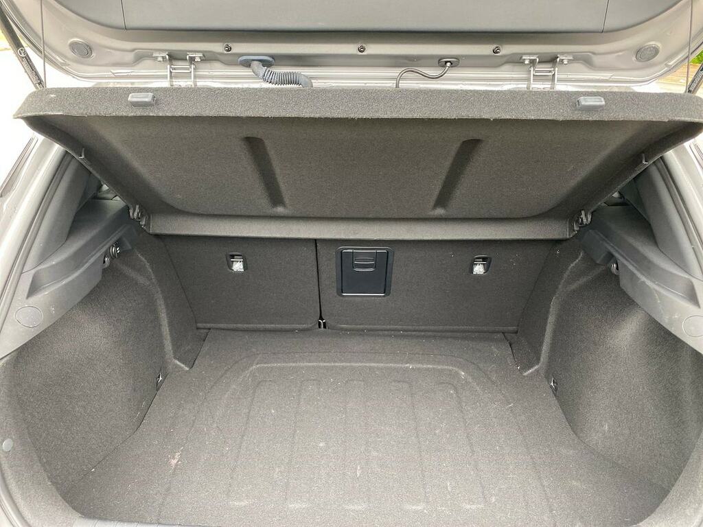 Kia 81.4Kwh Air Red #17