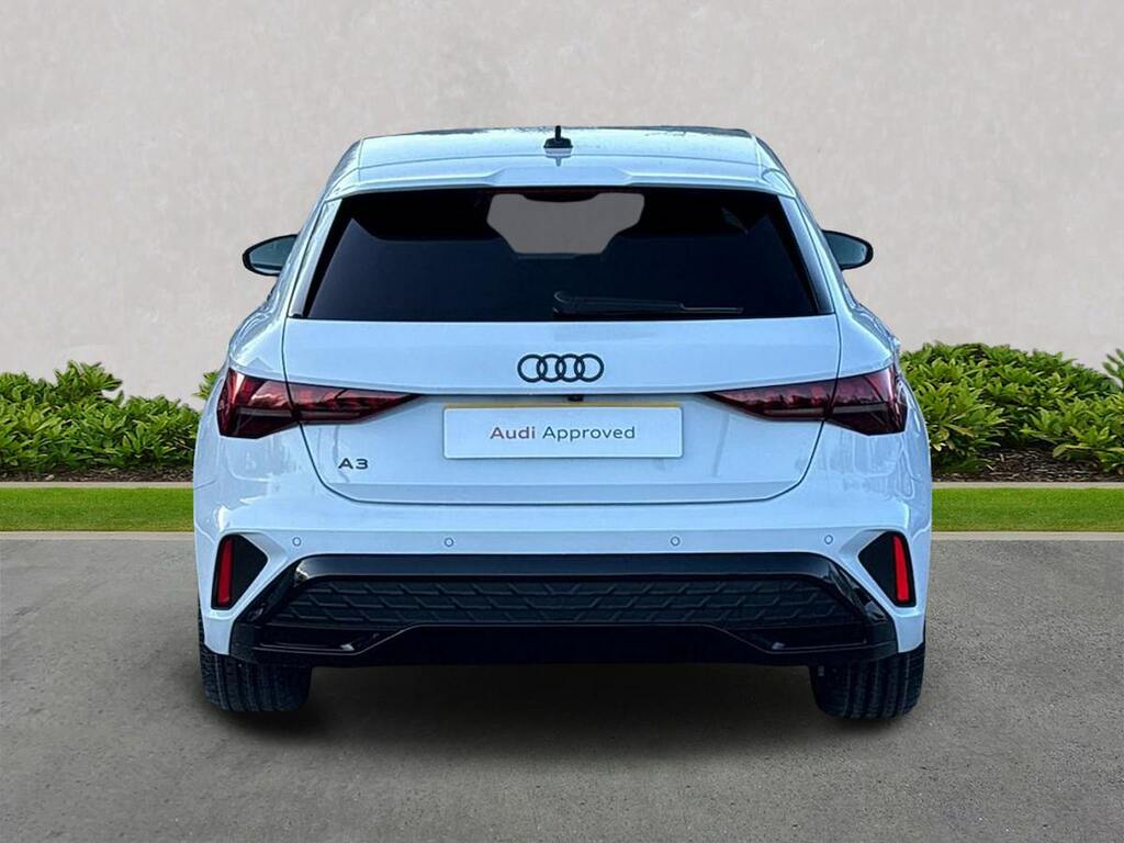Audi A3 1.5 Tfsi Black Edition Sportback S Tron White #4
