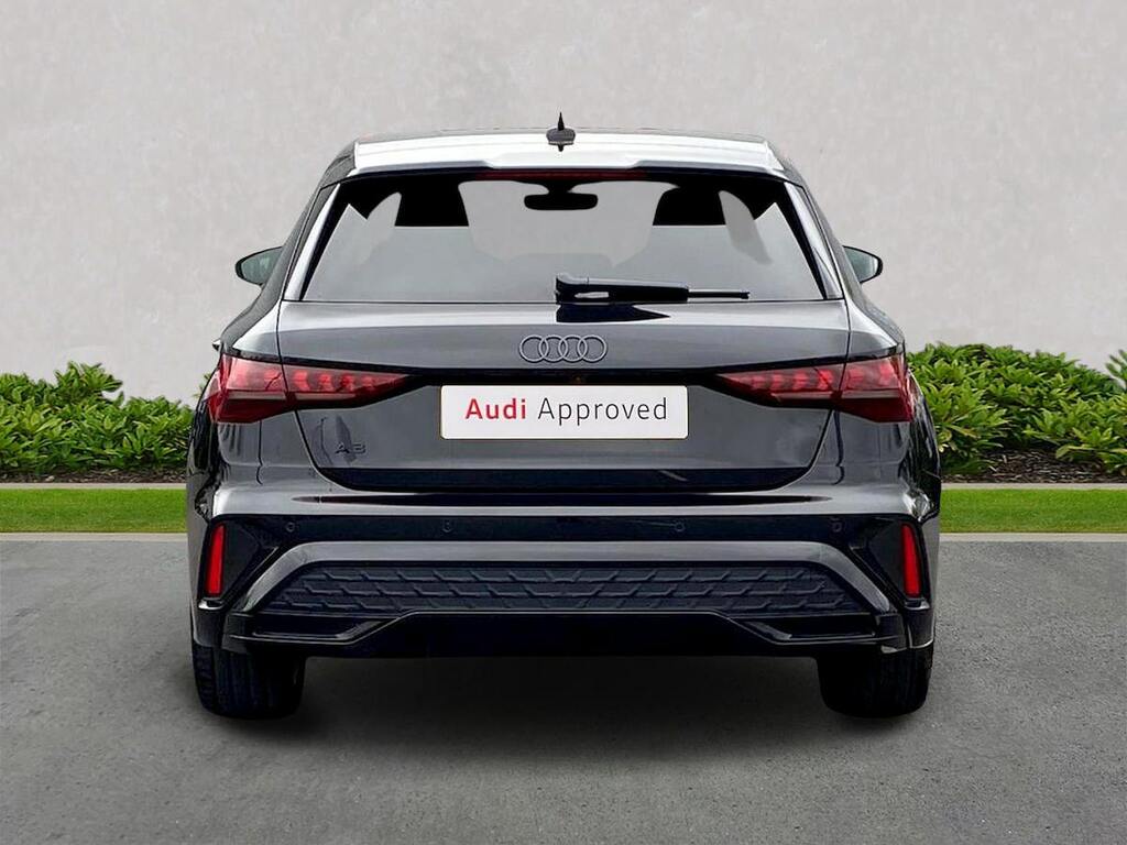 Audi A3 2.0 Tdi 35 Black Edition Sportback S Tr Black #4
