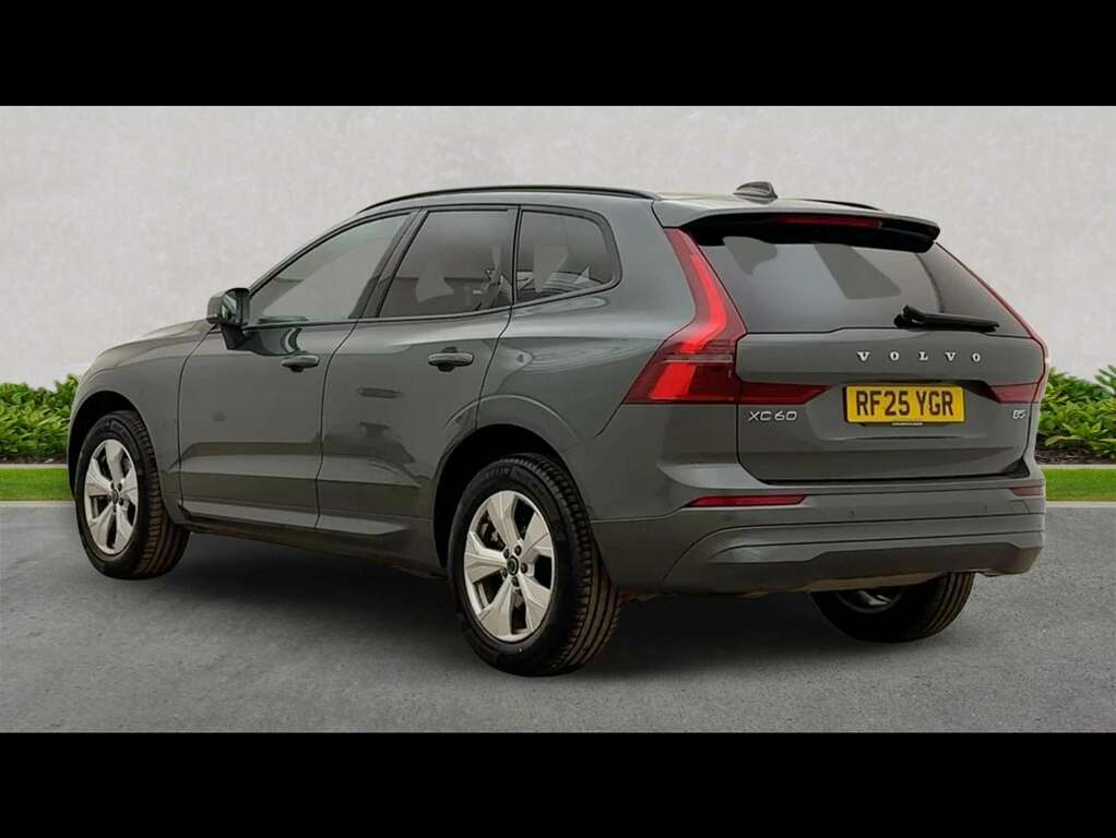 Volvo XC60 2.0 B5p Core Awd Geartronic RF25YGR Green #2