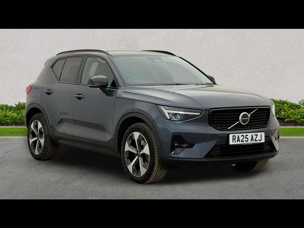 Volvo XC40 2.0 B4p Plus Dark Blue