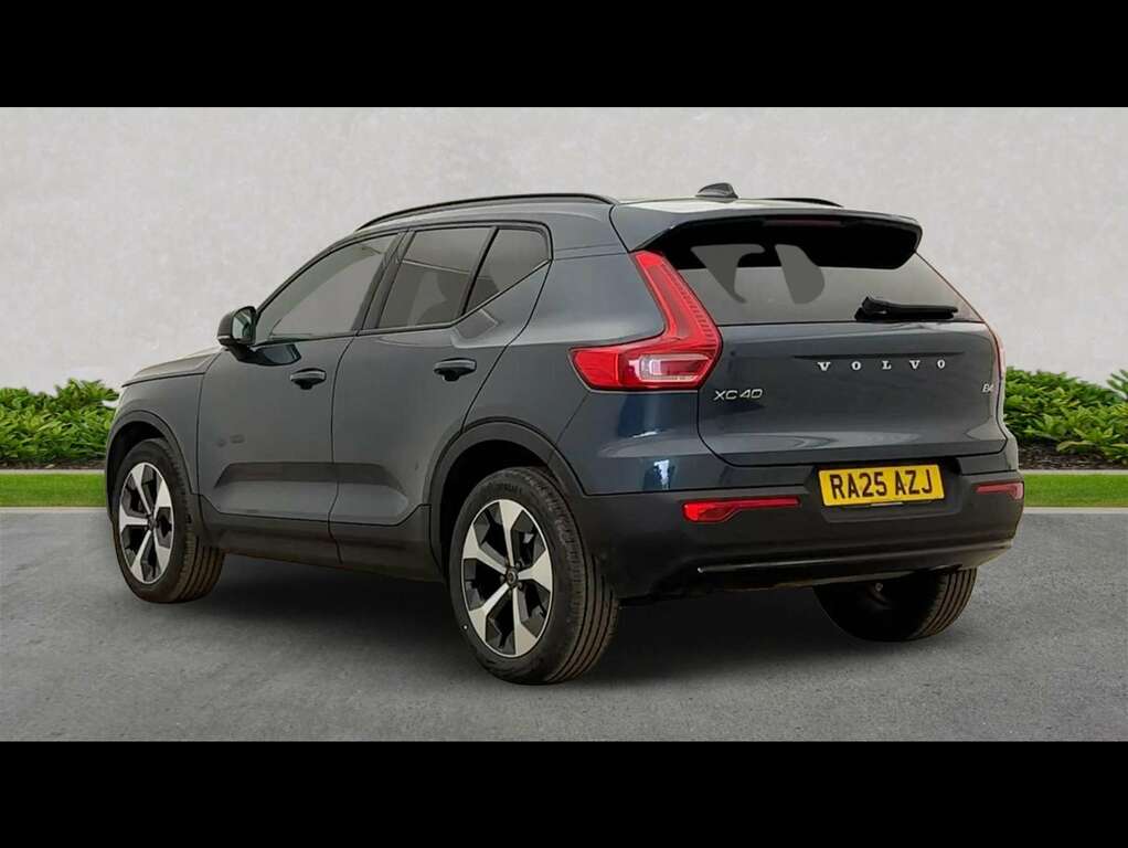 Volvo XC40 2.0 B4p Plus Dark Blue #2