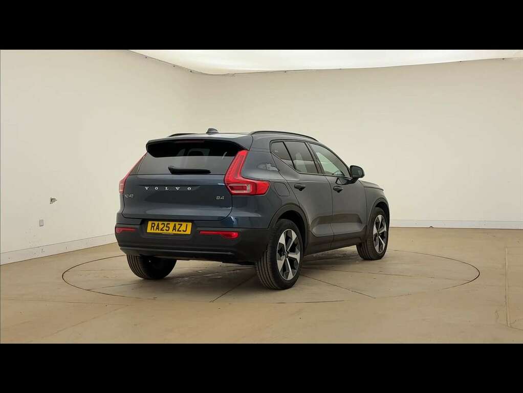 Volvo XC40 Ultra Blue #25