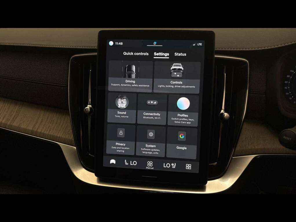 Volvo XC90 Ultra Blue #32