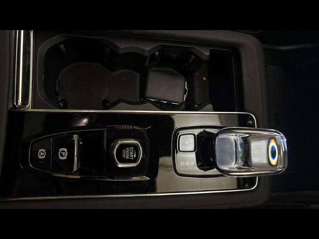 Volvo XC90 Ultra Blue #24