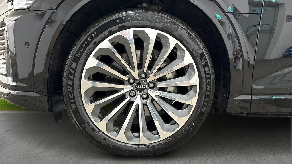 Audi Q8 e tron 55 S Line Sportback Quattro 114K Black #4