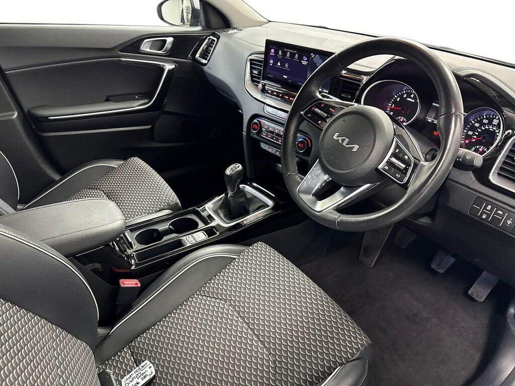 Kia Xceed Petrol Green #15