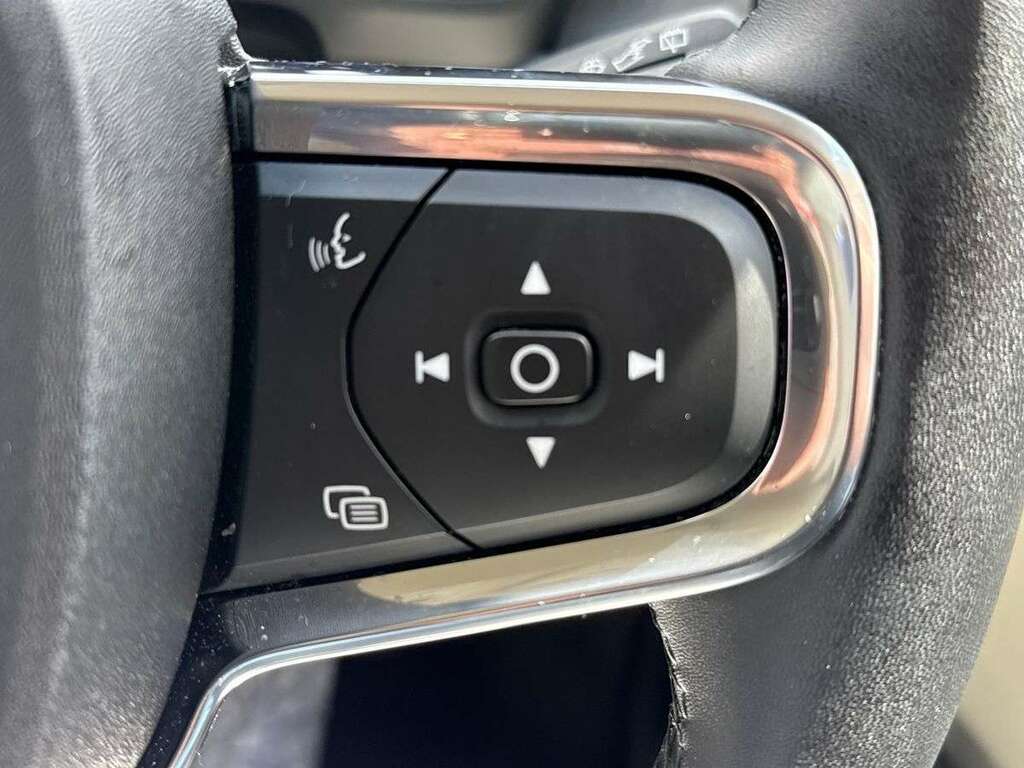 Volvo XC40 Suv Blue #26