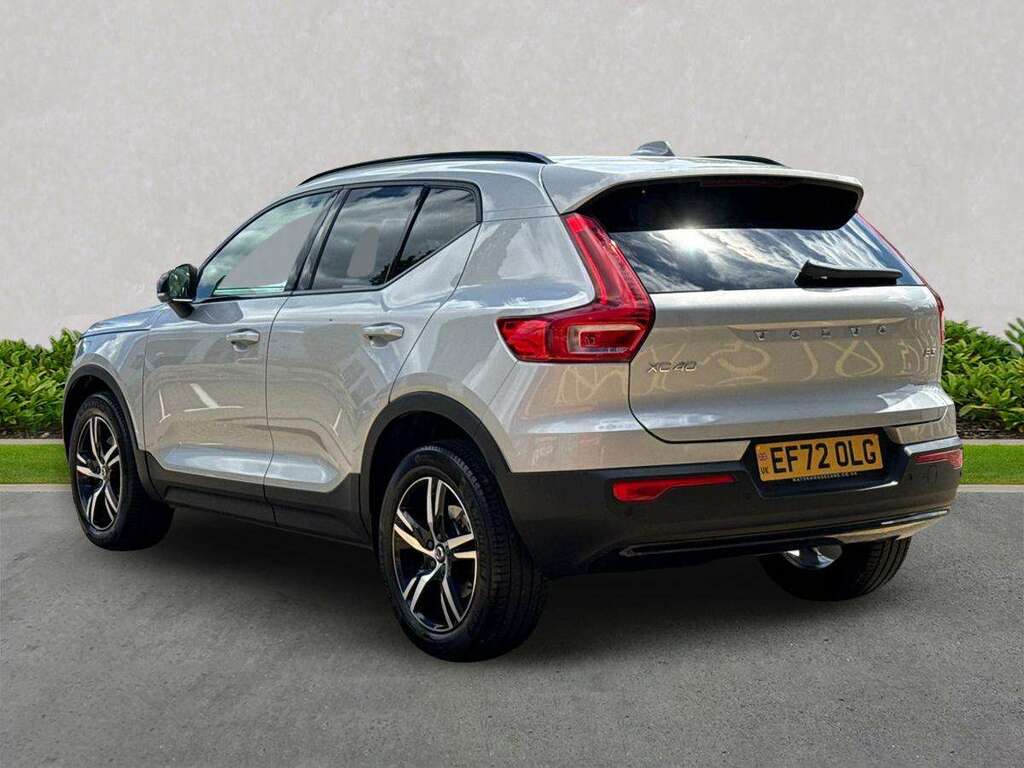Volvo XC40 2.0 B3p Plus Dark Silver #2