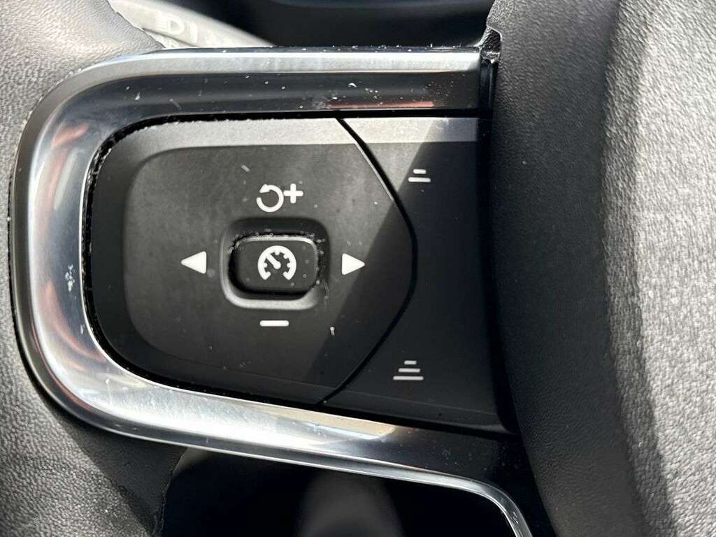 Volvo XC40 Suv Blue #27