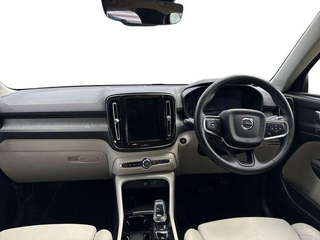 Volvo XC40 Suv Blue #8