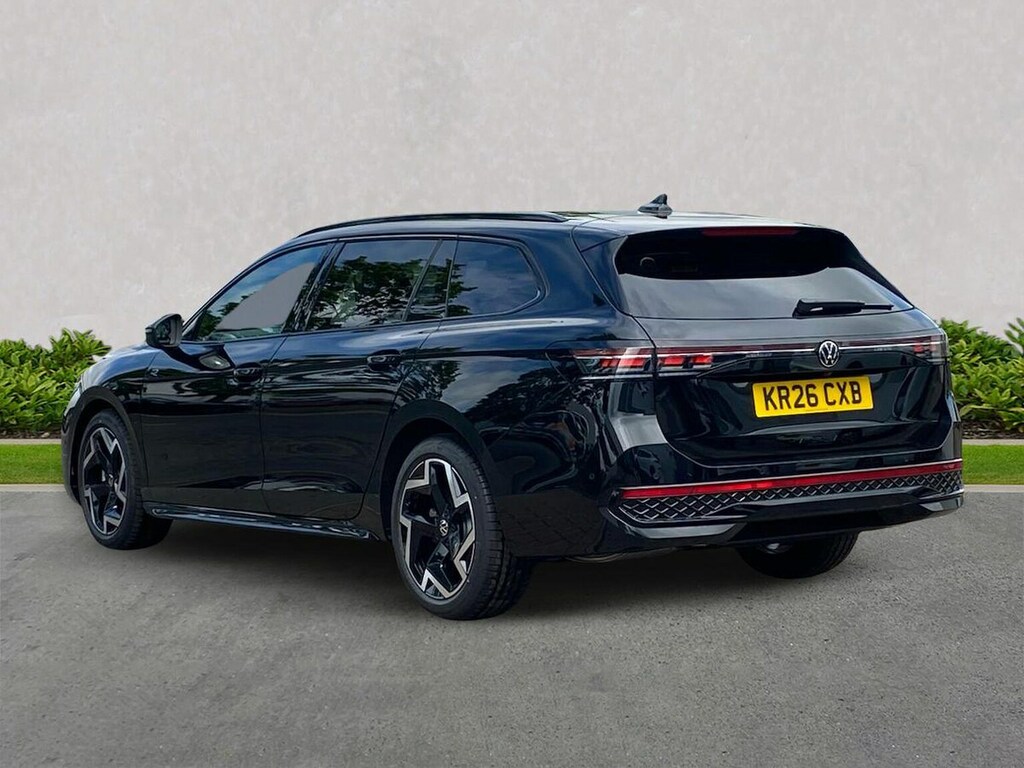 Volkswagen Passat 1.5 Etsi Mhev R-line Estate Hybrid Dsg Black #2