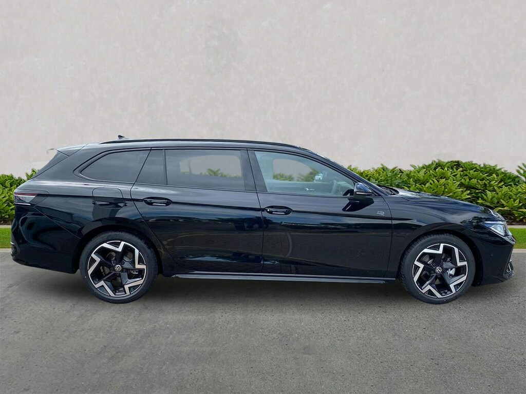Volkswagen Passat 1.5 Etsi Mhev R-line Estate Hybrid Dsg Black #3