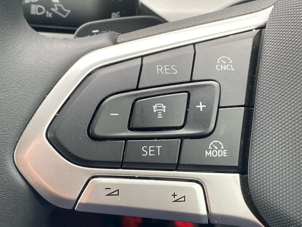 Volkswagen e-Golf 1.5 Tsi Ehybrid 19.7Kwh Match Hatchback Black #26