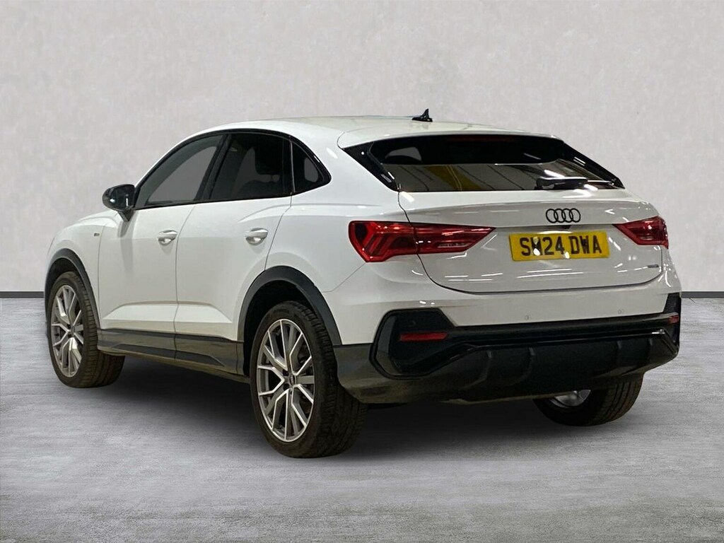 Audi Q3 2.0 Tfsi 40 Black Edition Sportback S T White #2