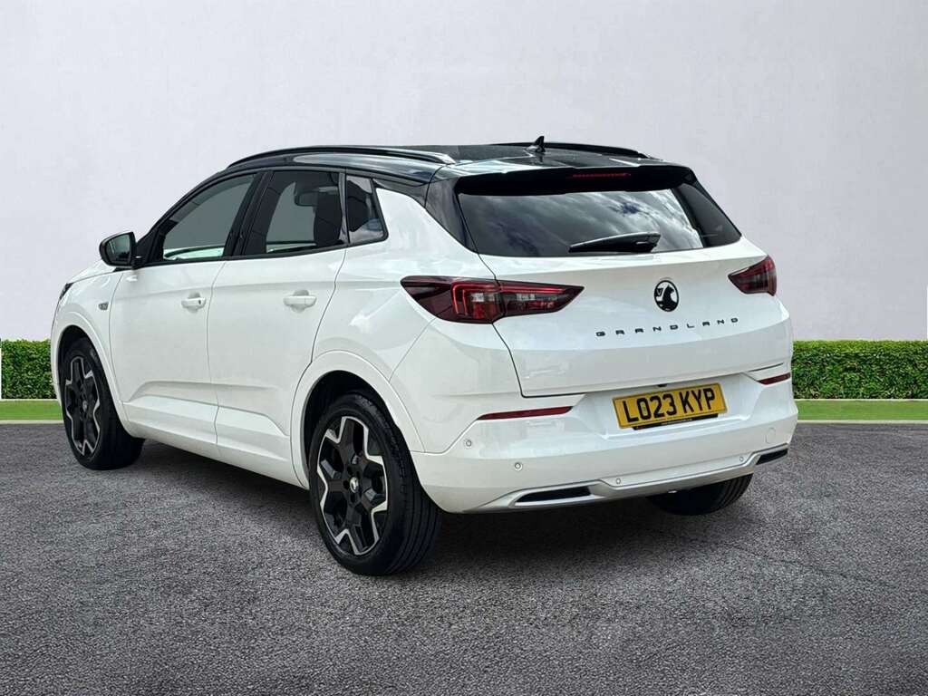 Vauxhall Grandland 1.2 Turbo Ultimate White #2