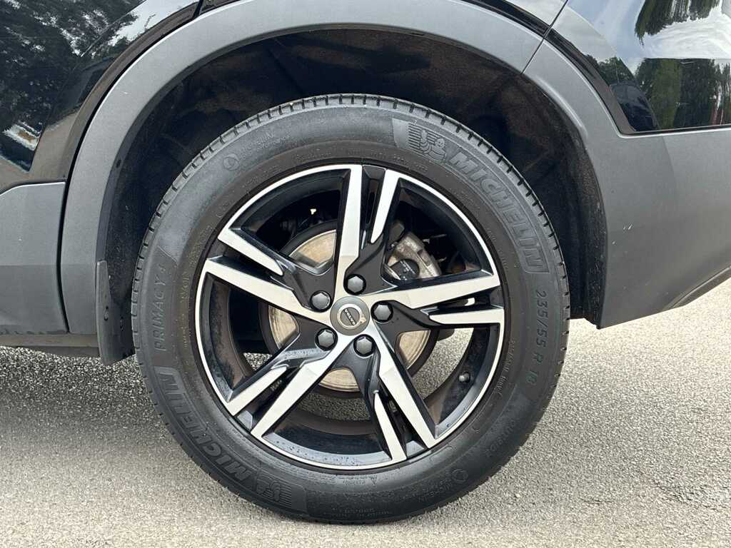 Volvo XC40 1.5 T3 163 R Design Geartronic Black #6