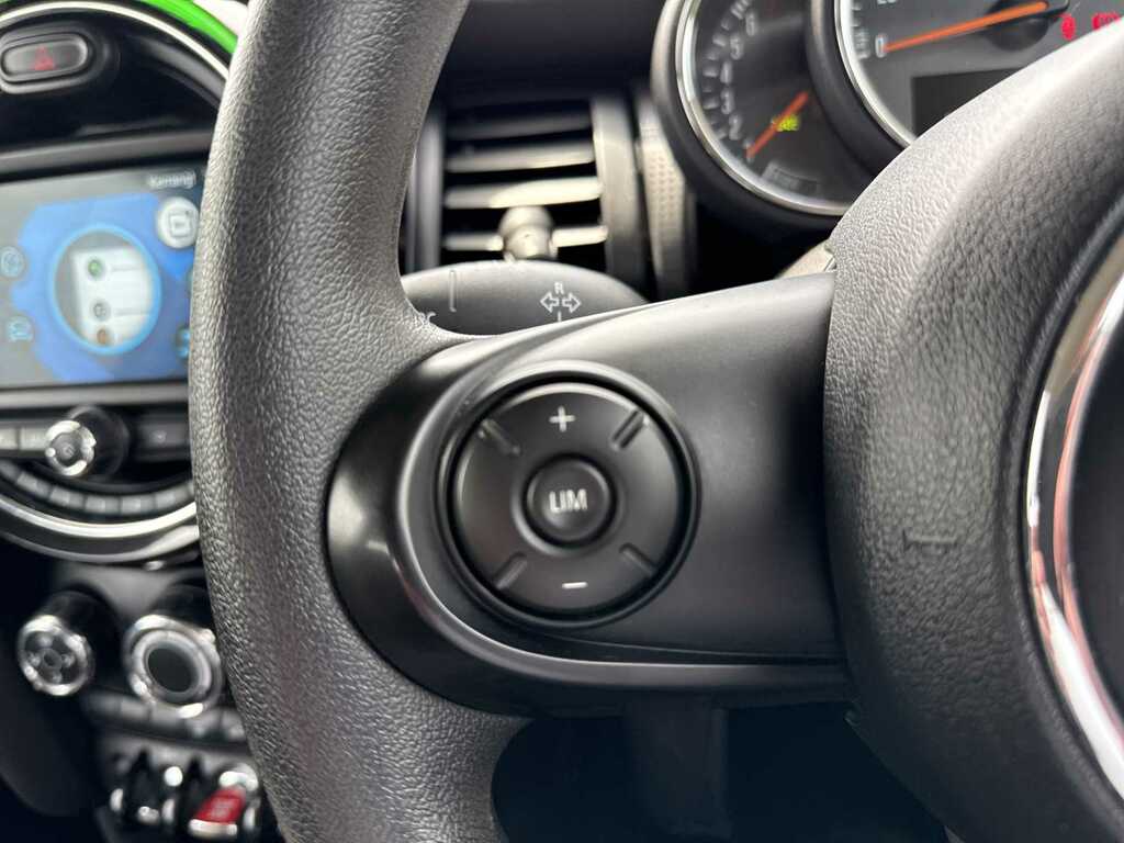 Mini Hatch 2.0 Cooper S Exclusive II Comfortnav Black #24