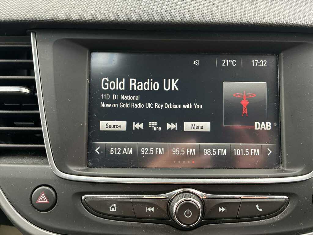 Vauxhall Crossland X Grey #10