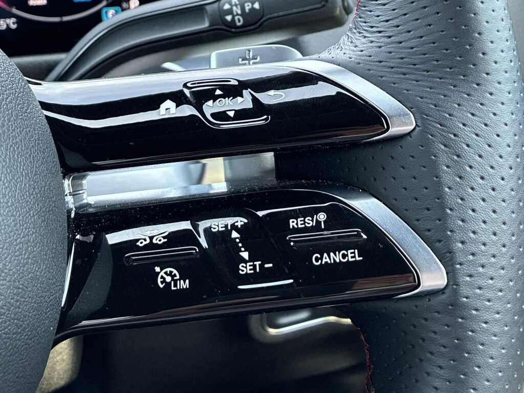 Mercedes-Benz GLB Class 200 Amg Line Premium Plus 7G-tronic Black #23