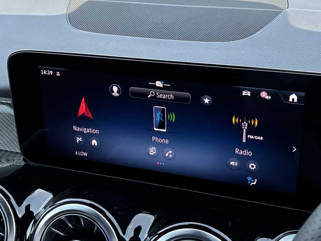 Mercedes-Benz GLB Class 200 Amg Line Premium Plus 7G-tronic Black #11