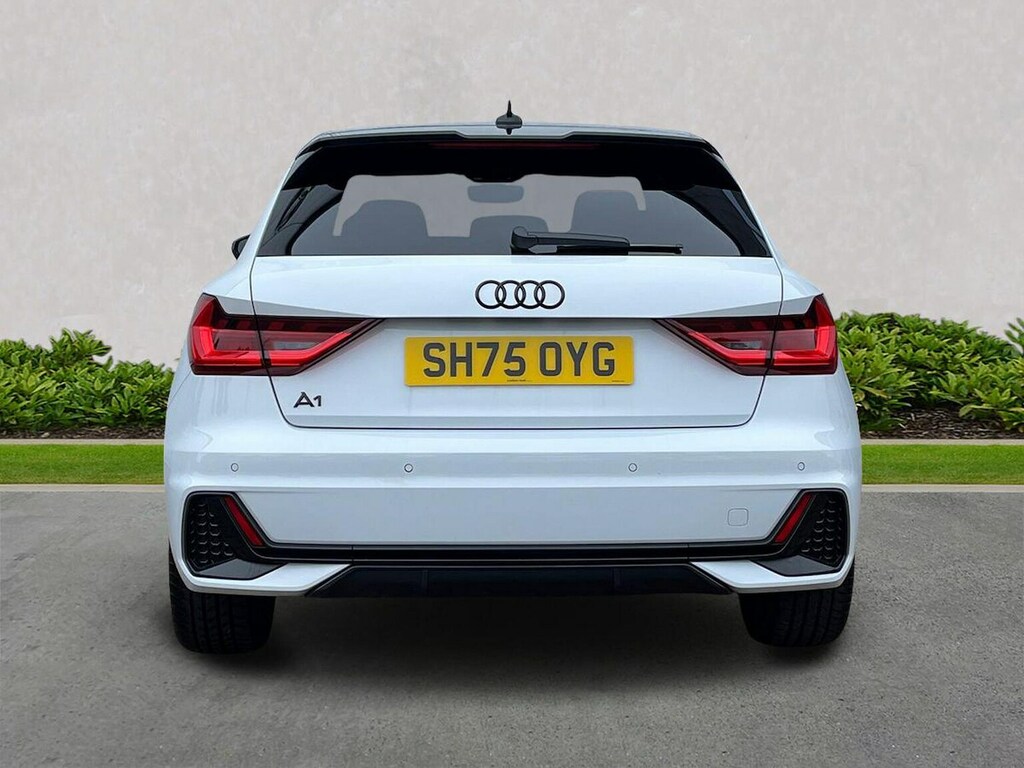 Audi A1 1.0 Tfsi 30 Black Edition Sportback S T White #4