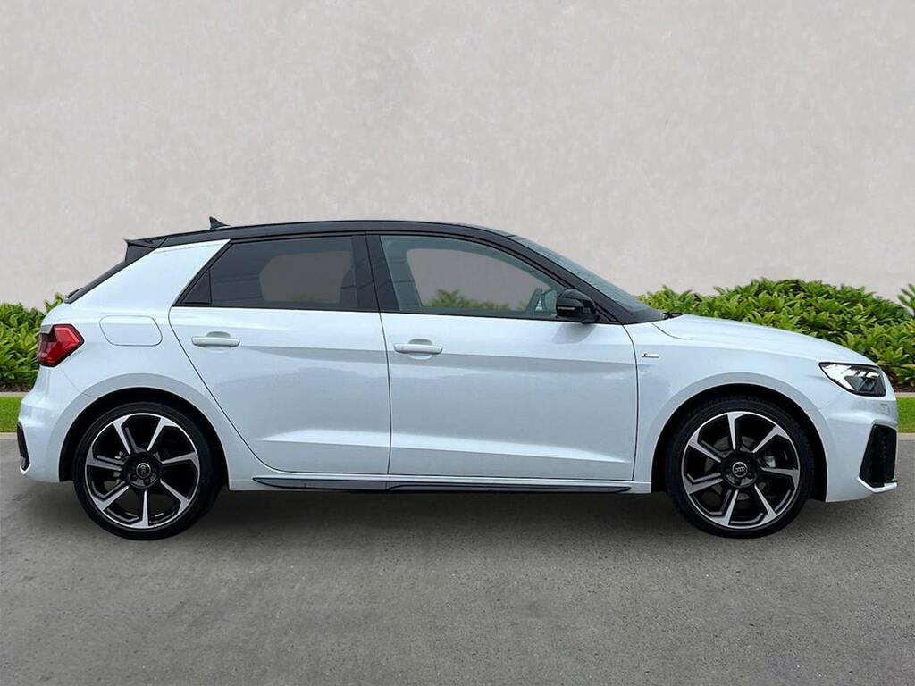 Audi A1 1.0 Tfsi 30 Black Edition Sportback S T White #3
