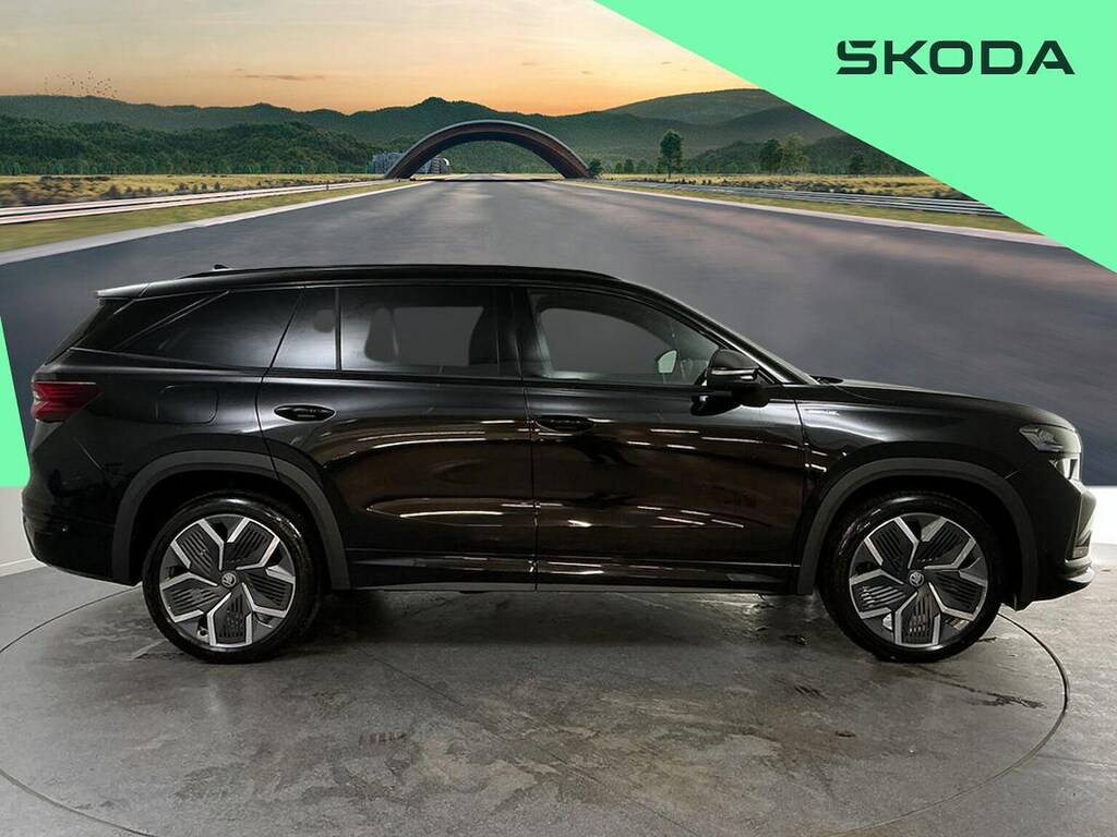 Skoda Kodiaq 1.5 Tsi Iv 25.7Kwh Sportline Suv Plug-i Black #3