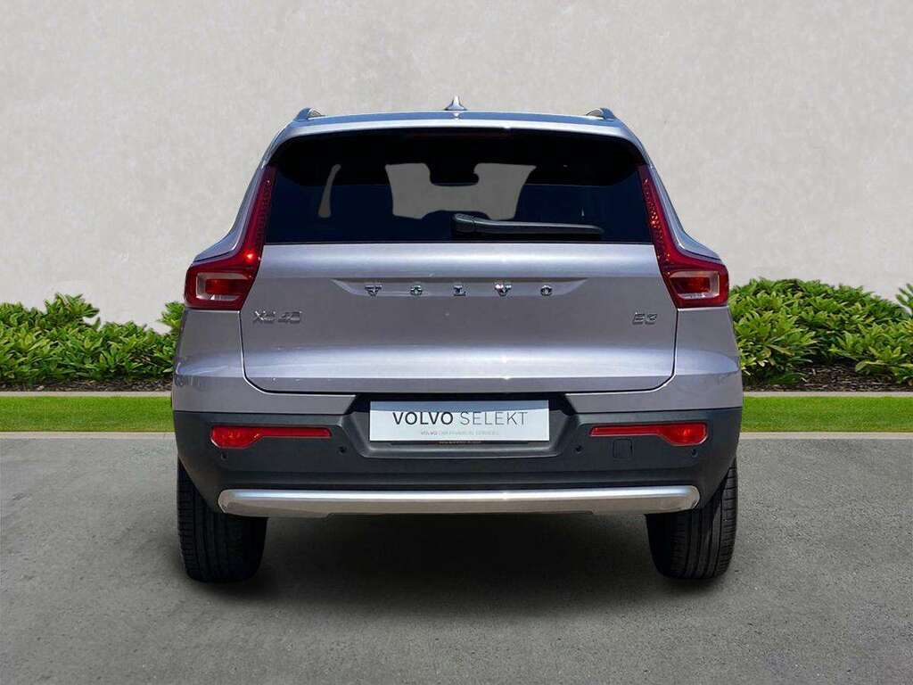 Volvo XC40 2.0 B3p Ultra Dark WD75DFA Silver #4