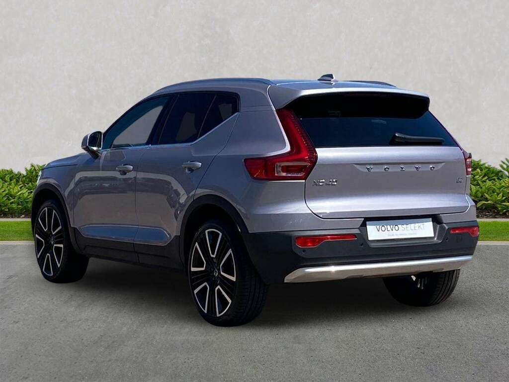 Volvo XC40 2.0 B3p Ultra Dark WD75DFA Silver #2