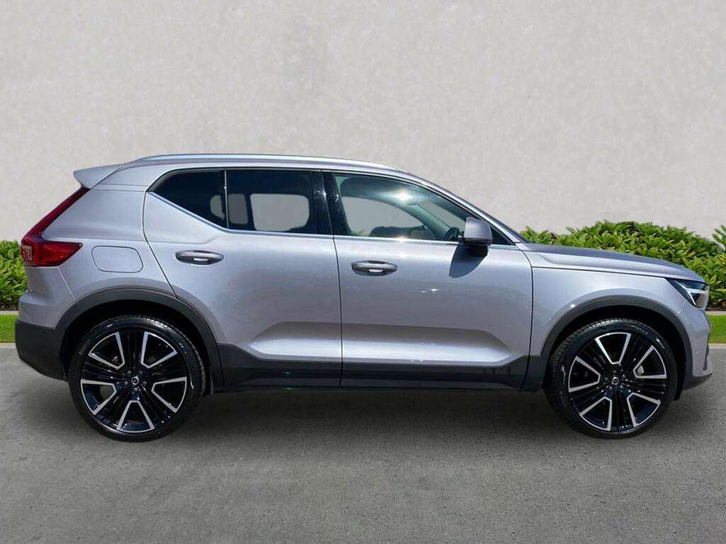 Volvo XC40 2.0 B3p Ultra Dark WD75DFA Silver #3