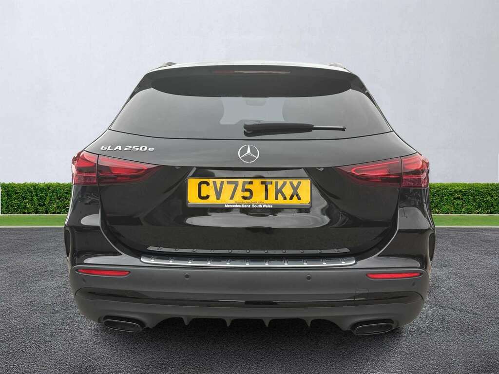 Mercedes-Benz GLA Class Gla 250E Amg Line Premium Plus CV75TKX Black #4