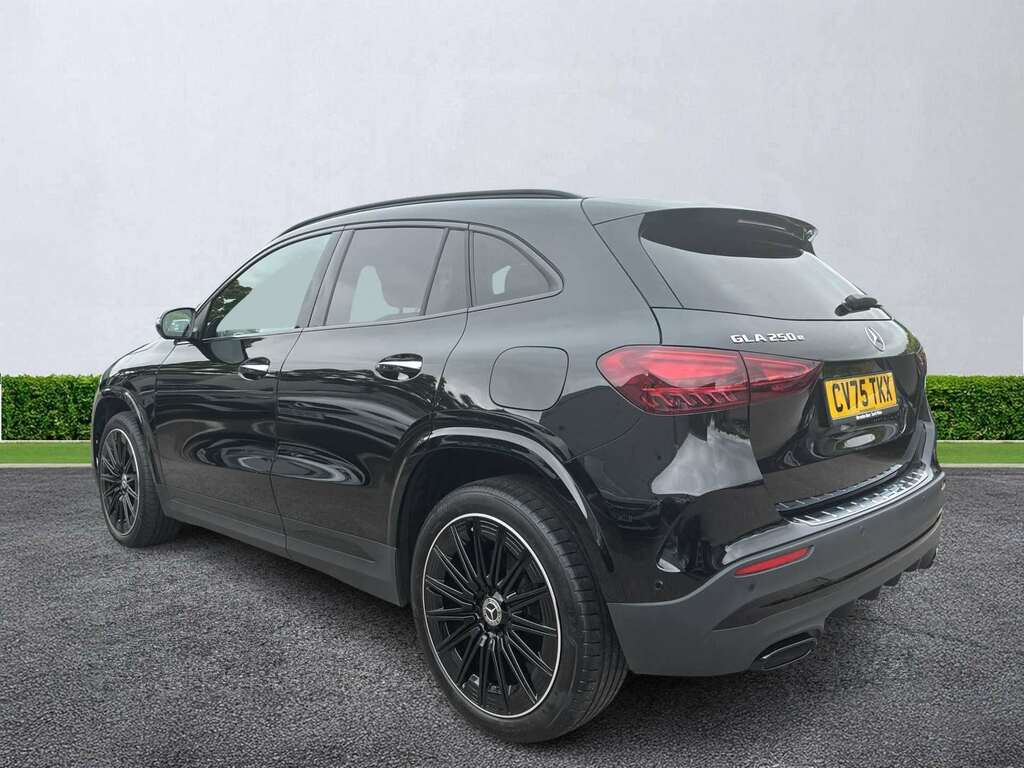 Mercedes-Benz GLA Class Gla 250E Amg Line Premium Plus CV75TKX Black #2