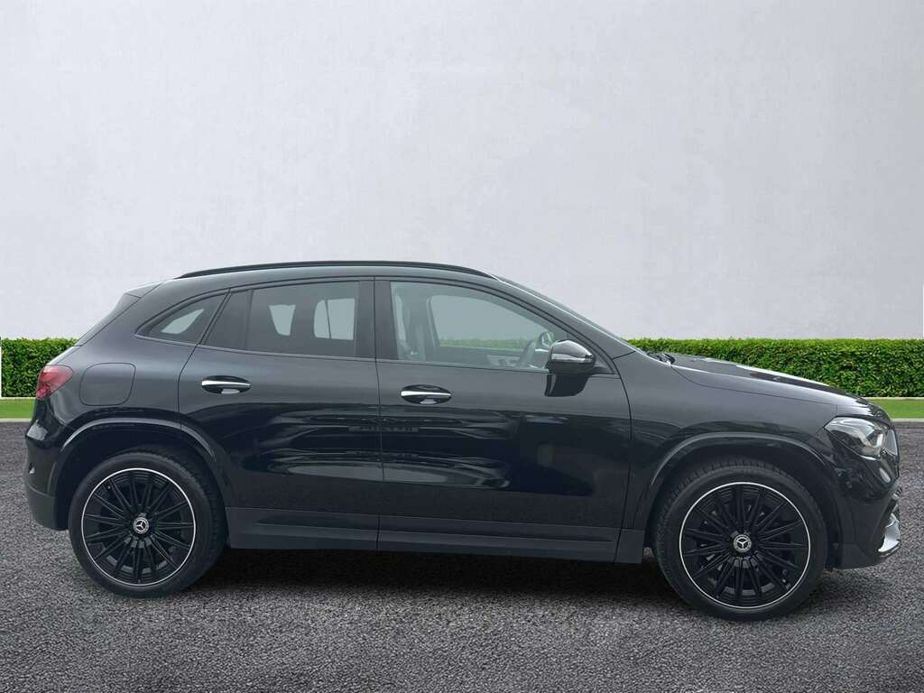 Mercedes-Benz GLA Class Gla 250E Amg Line Premium Plus CV75TKX Black #3