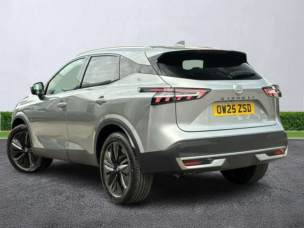 Nissan Qashqai 1.3 Dig-t Mh Tekna OW25ZSD Silver #2