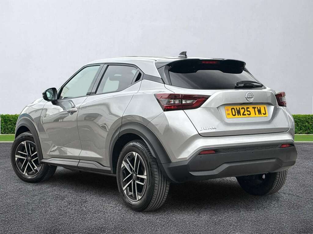 Nissan Juke 1.0 Dig-t N-connecta Silver #2