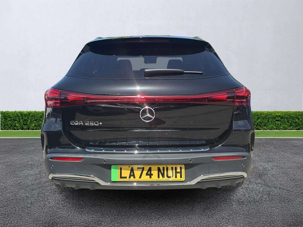Mercedes-Benz EQA Eqa 250 140Kw Amg Line Executive 70.5Kwh Black #4