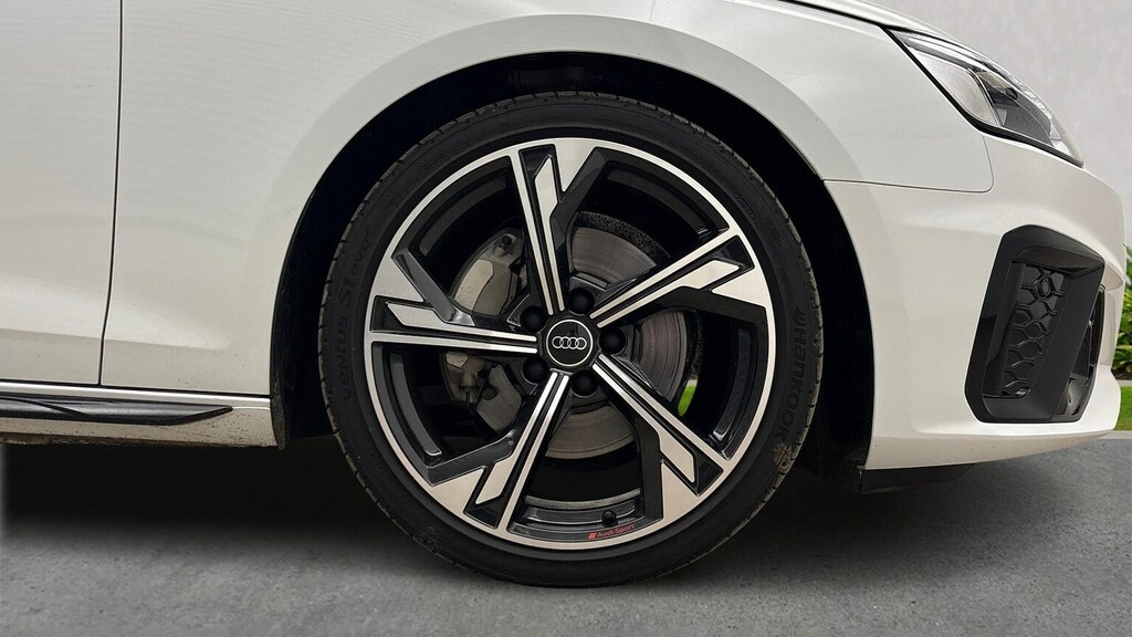 Audi A4 Avant 2.0 Tfsi 40 Black Edition Estate S Tron White #4