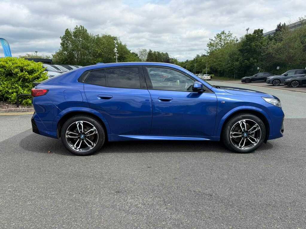 BMW iX2 230Kw Xdrive30 M Sport 65Kwh Blue #2
