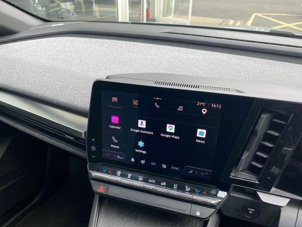 Renault Megane E-Tech Megane Techno Ev Black #25