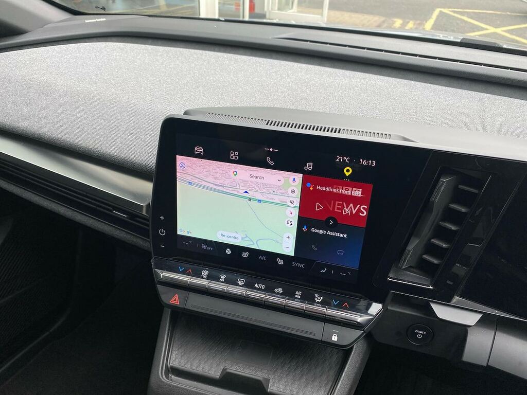 Renault Megane E-Tech Megane Techno Ev Black #24