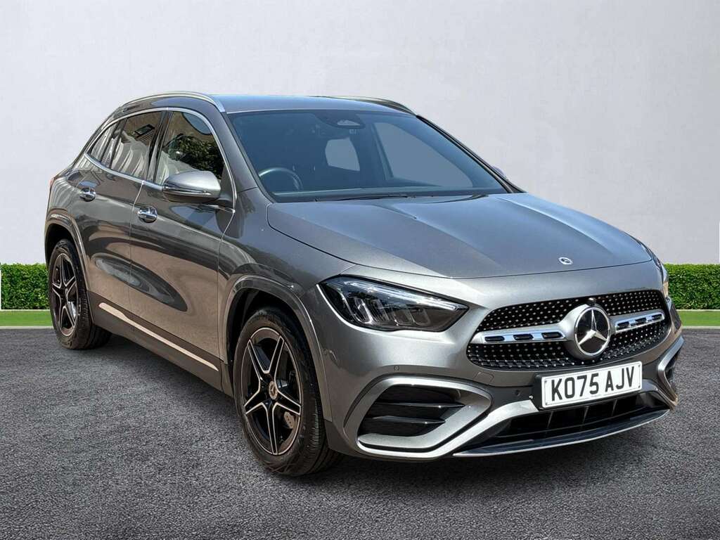 Mercedes-Benz GLA Class Gla 220D 4Matic Amg Line Executive Grey