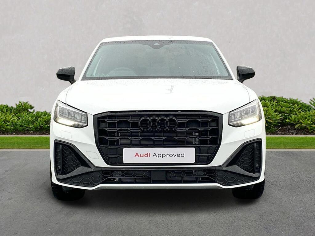 Audi Q2 1.5 Tfsi Cod 35 Black Edition Suv S Tro White #5