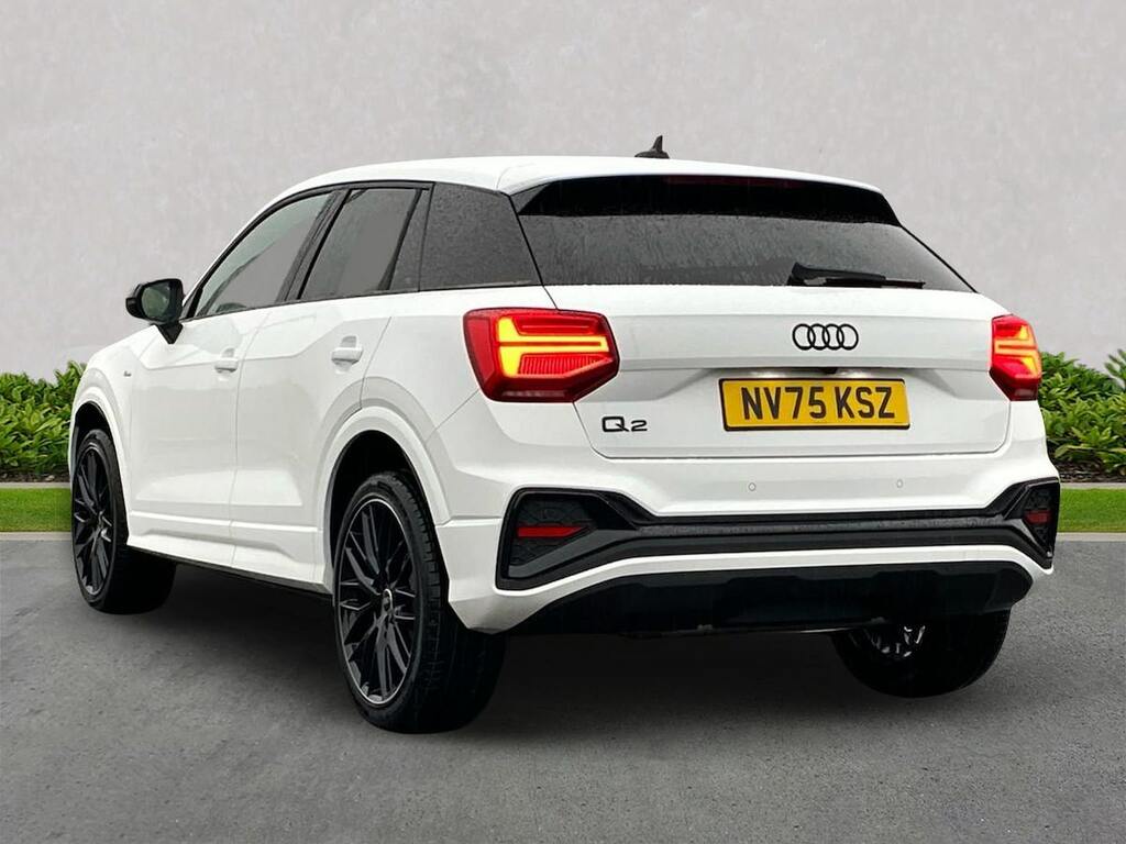 Audi Q2 1.5 Tfsi Cod 35 Black Edition Suv S Tro White #2