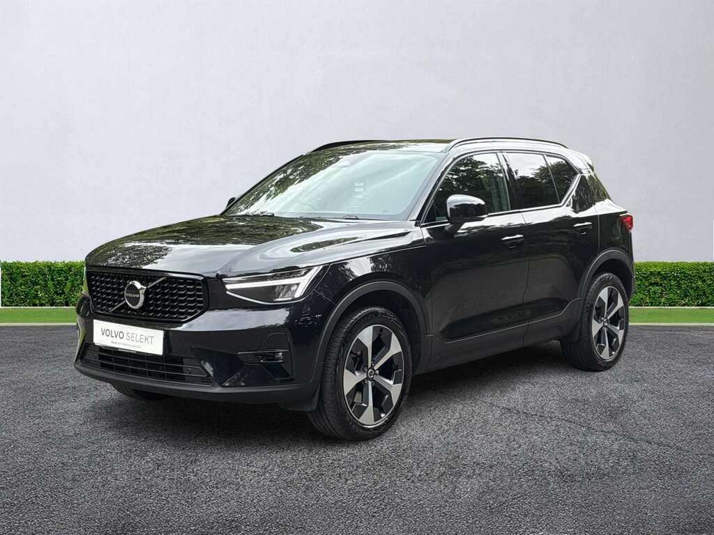 Volvo XC40 2.0 B3p Plus Dark RV75CEJ Black #3
