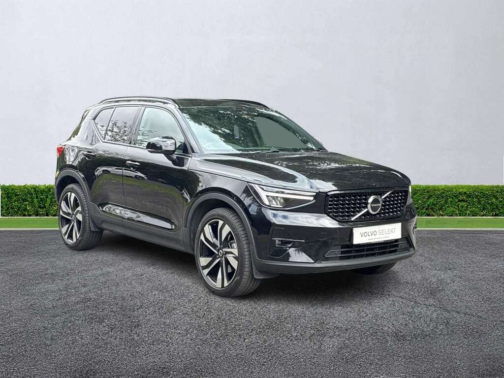 Volvo XC40 2.0 B4p Plus Dark Black